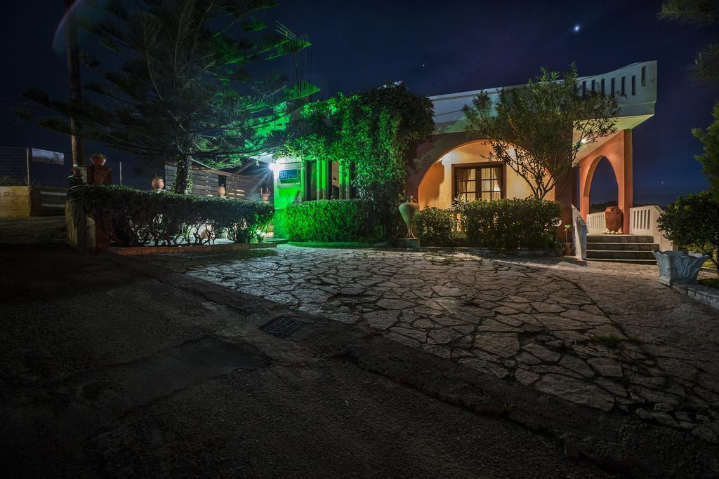 Villa Georgia Apartments & Suites คาลามากี ภายนอก รูปภาพ