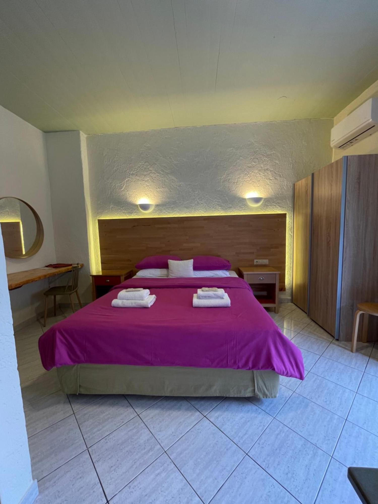 Villa Georgia Apartments & Suites คาลามากี ห้อง รูปภาพ