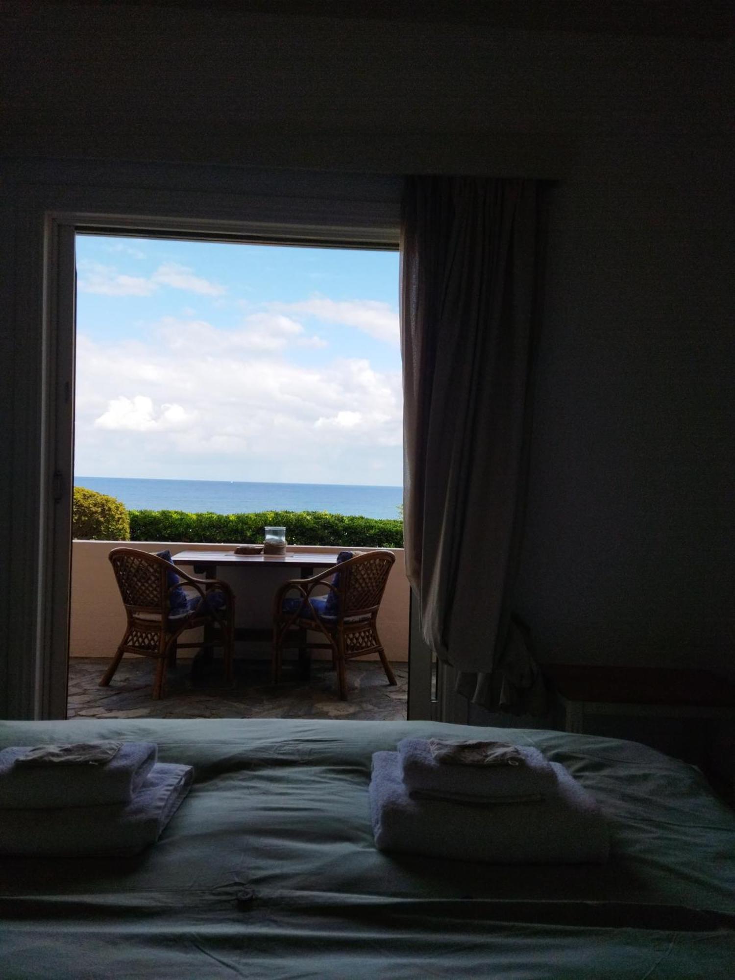 Villa Georgia Apartments & Suites คาลามากี ภายนอก รูปภาพ
